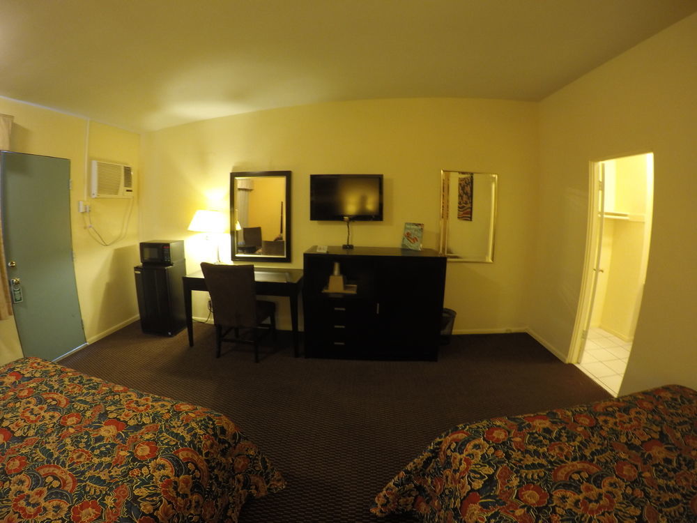 Indio Holiday Motel Exterior photo